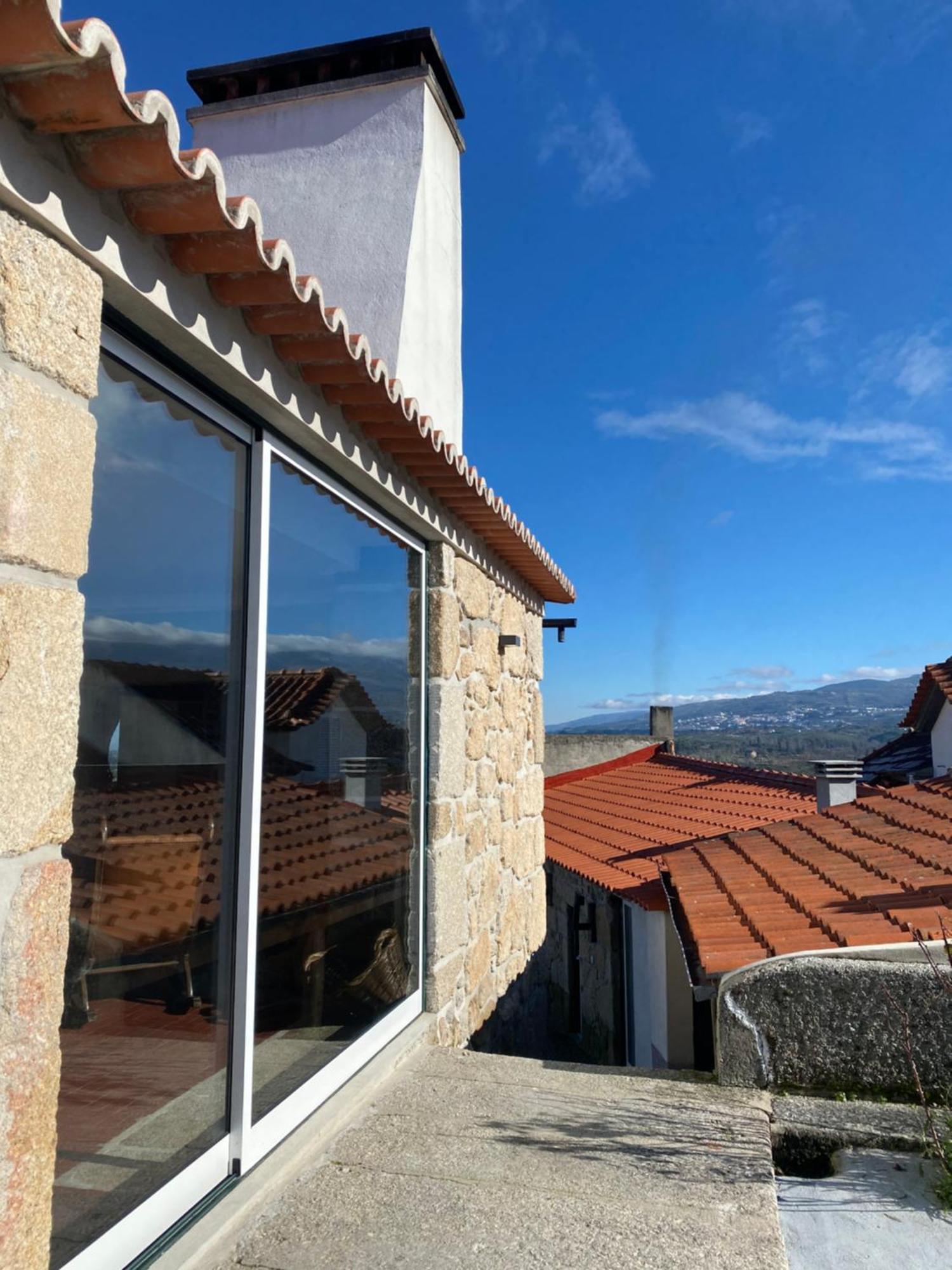 Casa De Lagarinhos Jacuzzi Spa Jogos Gym - Serra Da Estrela - Seia - Gouveia Gouveia  Exterior photo